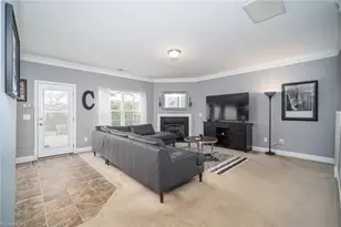 15 Harvest Oak Ct, Greensboro, NC 27406 - Photo 8