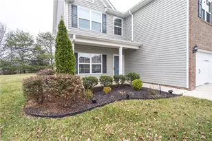 15 Harvest Oak Ct, Greensboro, NC 27406 - Photo 4