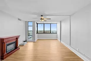 1101 N Elm St, Greensboro, NC 27401 - Photo 8