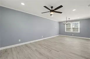 204 N Gurney St, Burlington, NC 27215 - Photo 26