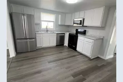 5075 Baux Mountain Road, Winston-Salem, NC 27105 - Photo 4