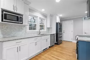 203 S Fifth St, Mebane, NC 27302 - Photo 14