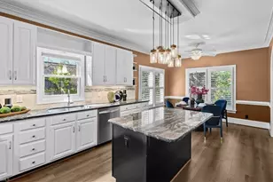 905 McDowell Dr, Greensboro, NC 27408 - Photo 12