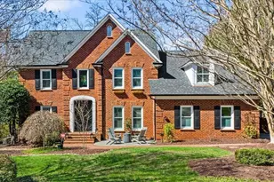 905 McDowell Dr, Greensboro, NC 27408 - Photo 1