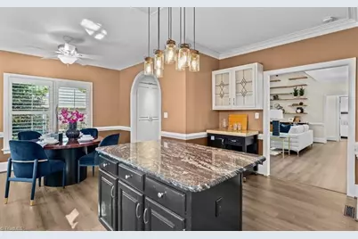 905 McDowell Drive, Greensboro, NC 27408 - Photo 16