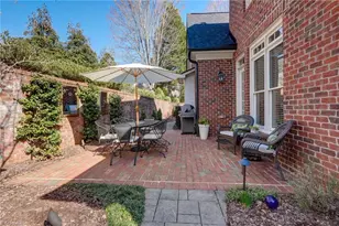 7 Foxglove Ln, Greensboro, NC 27455 - Photo 28