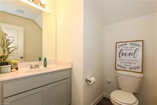 3805 Bissett Wy, Greensboro, NC 27405 - Photo 14