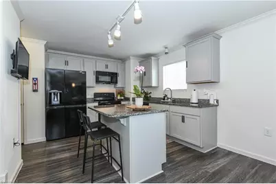 3805 Bissett Way, Greensboro, NC 27405 - Photo 10