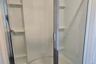 4623 Hazelburn Dr, Greensboro, NC 27405 - Photo 12