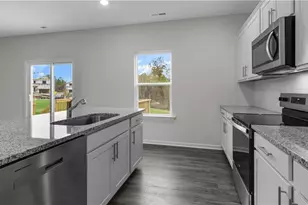 406 Jack Pine St, Thomasville, NC 27360 - Photo 8