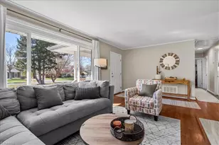 806 King George Dr, Greensboro, NC 27410 - Photo 6