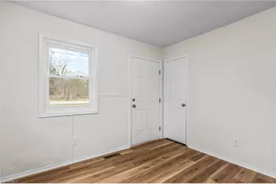 2043 Bishop Road, Greensboro, NC 27406 - Photo 4