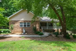 521 Dogwood Dr, Liberty, NC 27298 - Photo 1