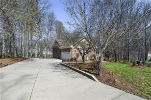 521 Dogwood Dr, Liberty, NC 27298 - Photo 28