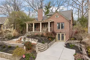 1606 End Pl W, Greensboro, NC 27403 - Photo 1