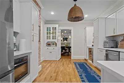 1606 End Place W, Greensboro, NC 27403 - Photo 12