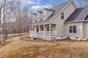 140 New Beginnings Dr, West Jefferson, NC 28694 - Photo 6