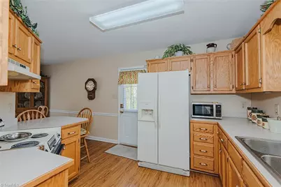 303 N Seventh Street, Mebane, NC 27302 - Photo 12