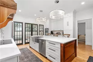 305 W Bessemer Ave, Greensboro, NC 27401 - Photo 12