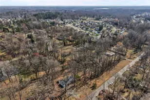 3818 Edgewood Terrace Rd, Greensboro, NC 27406 - Photo 32