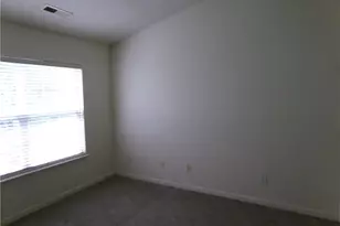 211 Malamute Ln, Greensboro, NC 27407 - Photo 12