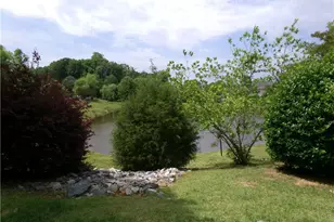 211 Malamute Ln, Greensboro, NC 27407 - Photo 18