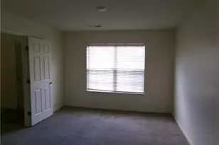 211 Malamute Ln, Greensboro, NC 27407 - Photo 10