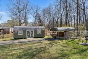 500 Pineywood Rd, Thomasville, NC 27360 - Photo 28