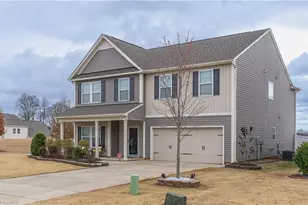 632 Wrenn Forest St, High Point, NC 27260 - Photo 2