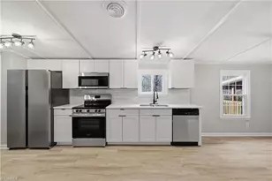 572 Fieldtop Dr, Winston-Salem, NC 27107 - Photo 16