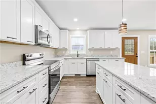 242 Bradley Farm Rd, Statesville, NC 28625 - Photo 10