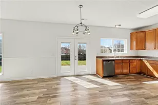 3740 Cottesmore Dr, High Point, NC 27265 - Photo 10