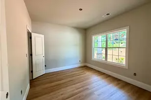 228 Longwood Dr, Winston-Salem, NC 27104 - Photo 6