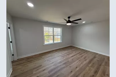 1007 E Barton Street, Greensboro, NC 27407 - Photo 6