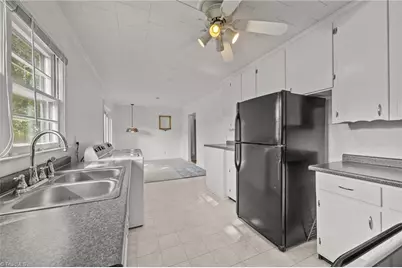 515 W Stokes Street, China Grove, NC 28023 - Photo 14