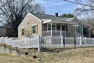 1607 Larkin St, High Point, NC 27262 - Photo 2