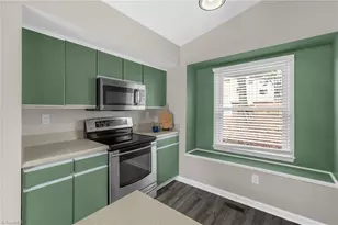 9 Dunnberry Ct, Greensboro, NC 27455 - Photo 12