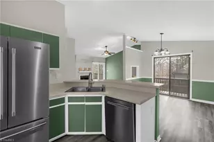 9 Dunnberry Ct, Greensboro, NC 27455 - Photo 18