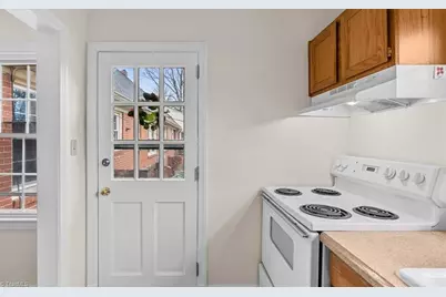 1216 Pamlico Drive, Greensboro, NC 27408 - Photo 14