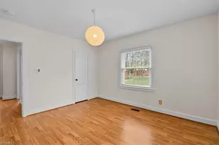 1216 Pamlico Dr, Greensboro, NC 27408 - Photo 18