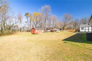 1067 Nc Hwy 87, Reidsville, NC 27320 - Photo 30