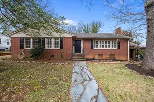 406 Park St, Lexington, NC 27292 - Photo 1