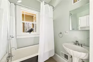 806 Granville Dr, Winston-Salem, NC 27101 - Photo 18