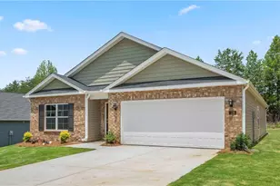 129 Greenbrier Wy, Stoneville, NC 27048 - Photo 2