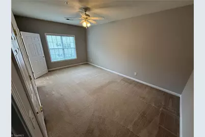 6981 Hanesbrook Circle #204, Clemmons, NC 27012 - Photo 8