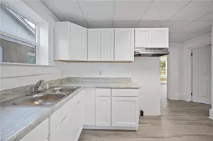 801 E Lexington Ave, High Point, NC 27262 - Photo 10