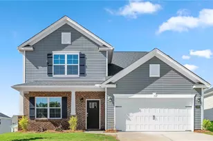 3009 Middle Creek Ln, Greensboro, NC 27405 - Photo 2