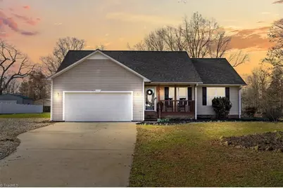295 Calinda Drive, Thomasville, NC 27360 - Photo 32