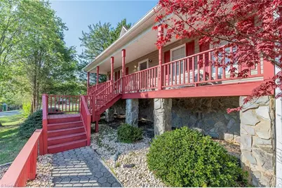 6004 Stone Bluff Drive, Clemmons, NC 27012 - Photo 4