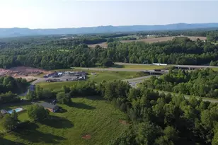 4285 W Pine St, Mount Airy, NC 27030 - Photo 4